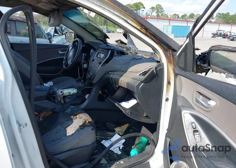 2015 Hyundai Santa Fe Sport 2.4L z USA, uszkodzony, nr VIN 5XYZT3LB5FG270194